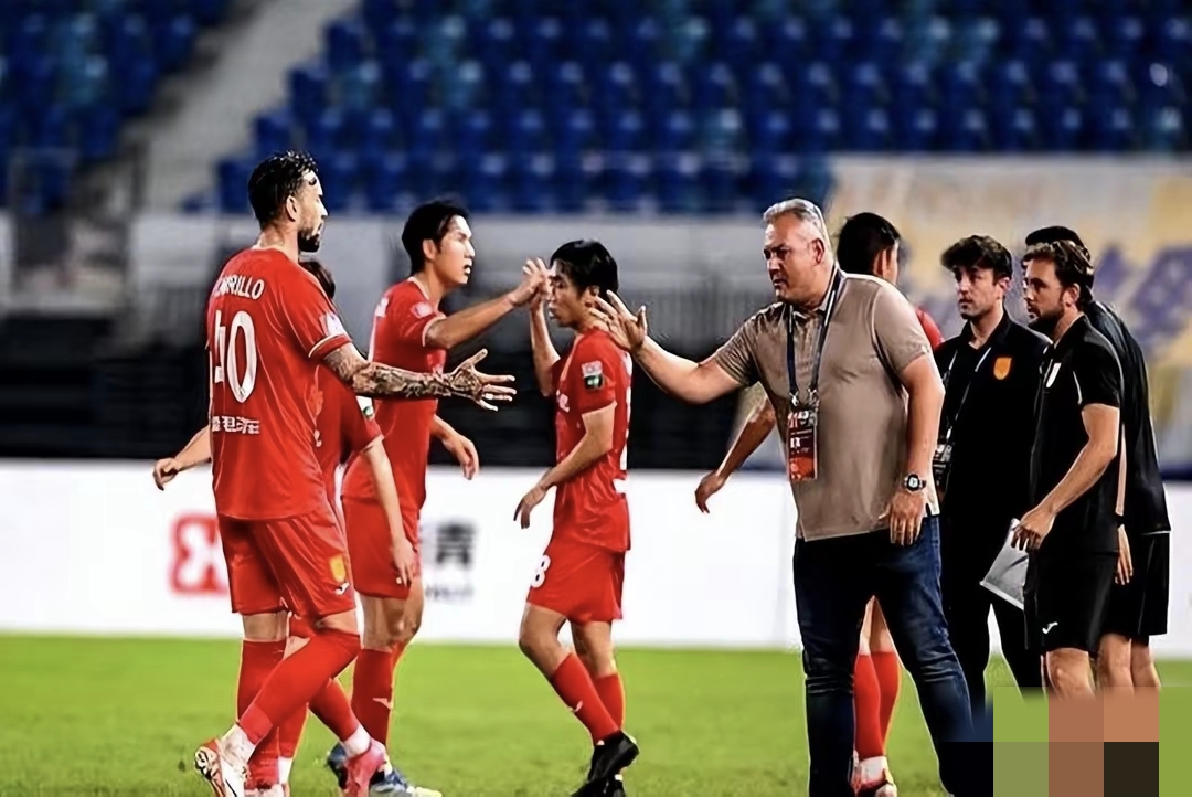 中超赛程吃紧，丹佛掘金赛前再遭质疑，压力陡增，控场能力受关注