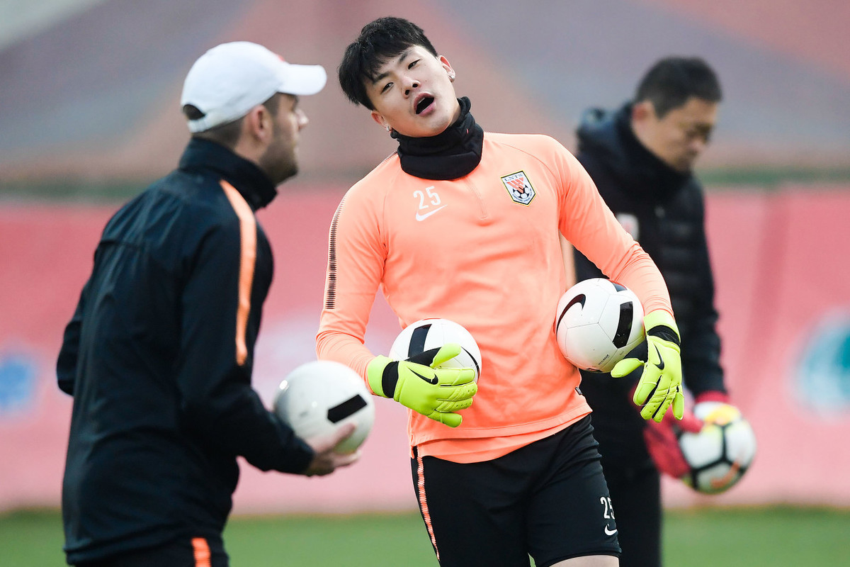 中超赛程吃紧，丹佛掘金赛前再遭质疑，压力陡增，控场能力受关注